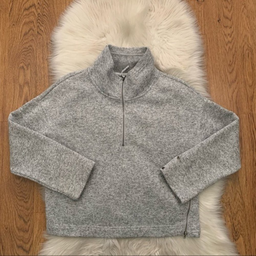 Fabletics Sweatshirt - Picture 7 of 7